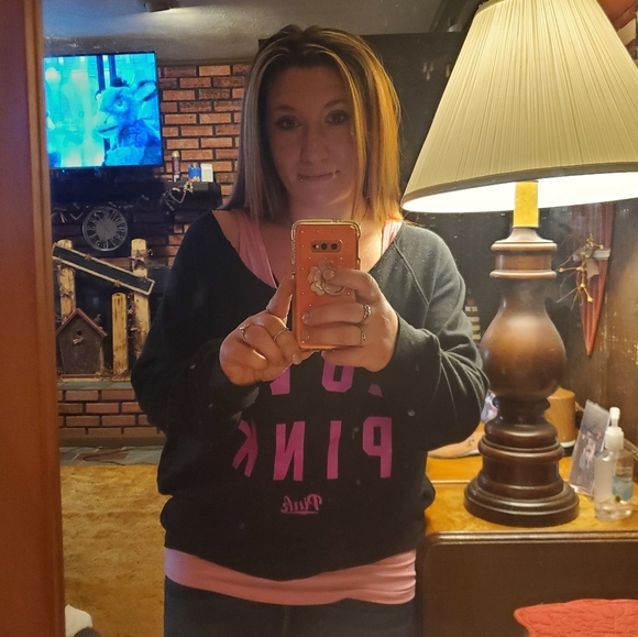 Meet your Posher, Melissa - Picture 2 of 2